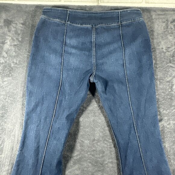 Classic Blue Flared Women's Jeans - Picture 12 of 16
